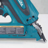 Cloueur à gaz autonome Makita GN900SE 7,2V pour charpente | ProForPro
