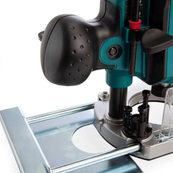 Défonceuse 900 W Makita RP0900 pince 8 mm | ProForPro
