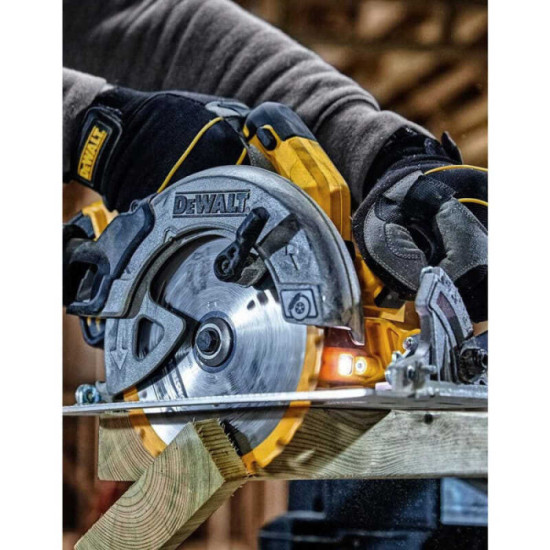 Scie circulaire 18V XR DeWalt DCS570N Ø184mm nue | ProForPro