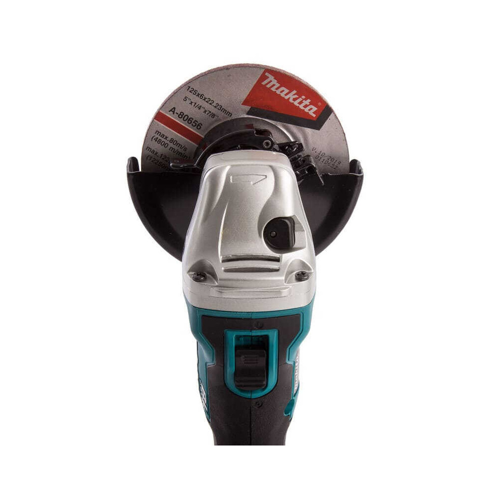 Combo meuleuse d'angle DGA506 + scie circulaire DHS680 Makita DLX2277PTJ 2x5,0 Ah | ProForPro