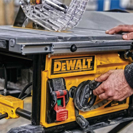 Scie sur table électrique 2000 W Ø250 mm DWE7492 Dewalt | ProForPro