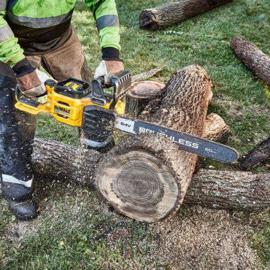 Tronçonneuse sans fil 54V FlexVolt guide 50 cm DCMCS575 Dewalt | ProForPro