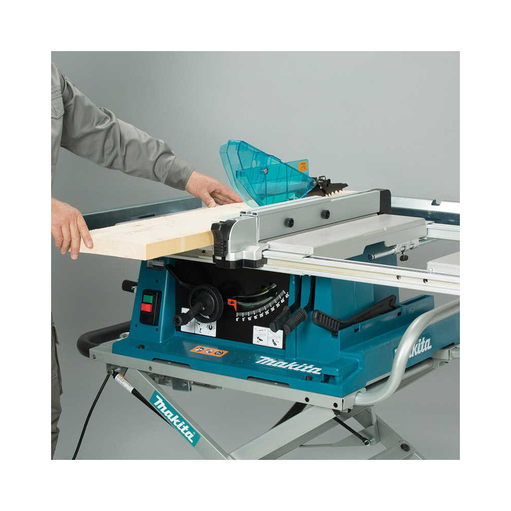 Scie sur table à onglet Ø260 mm 1650 W Makita 2704N