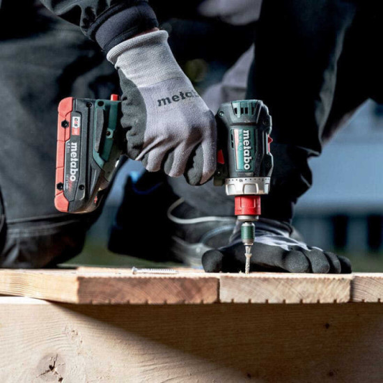 Perceuse-visseuse 18V BS 18 L BL Q 2x 4,0 Ah Metabo MetaBox