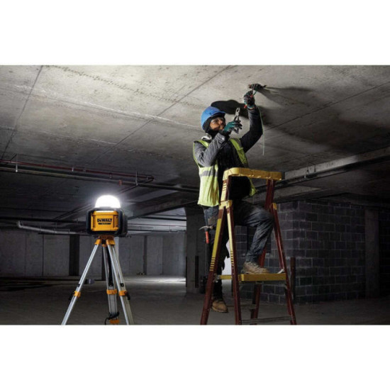 DeWalt DCL074 — Projecteur de chantier LED sans fil 18V machine seule | ProForPro
