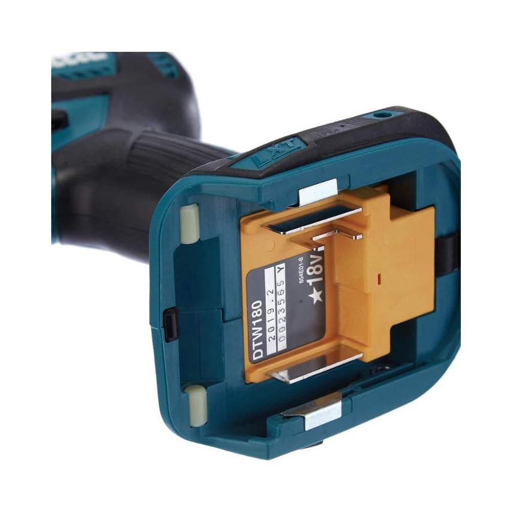 Boulonneuse Makita DTW180RFE 18V LXT 180 Nm au prix HT