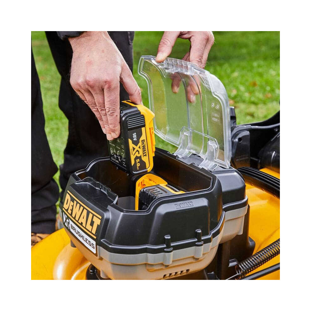 Tondeuse 36V xr largeur de coupe 48 cm Makita DCMW564N