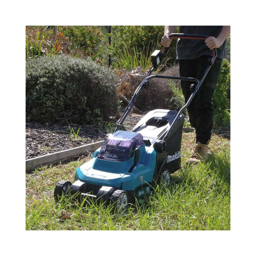 Tondeuse a gazon Makita DLM382PT2