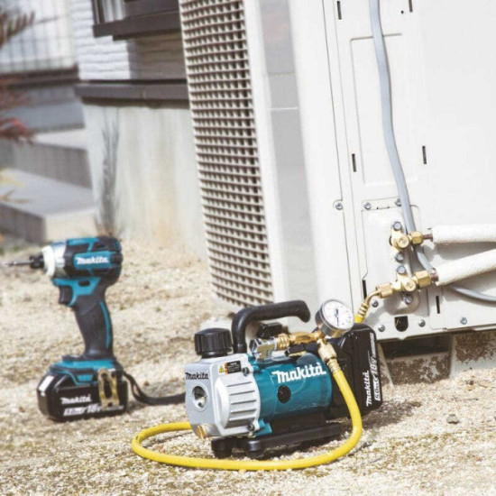 Pompe a vide lxt 18V 1X5AH chargeur Makita DVP180RT