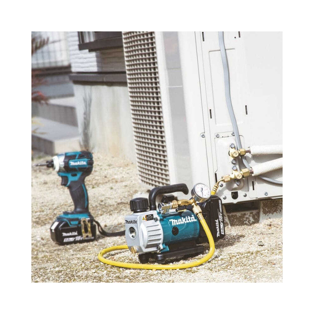 Pompe a vide lxt 18V 1X5AH chargeur Makita DVP180RT