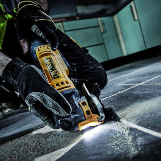 Outil multifonctions multi cutter 300W avec accessoires Dewalt DWE315B